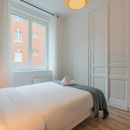 Apartman One Bedroom With Parking, Center Tourcoing