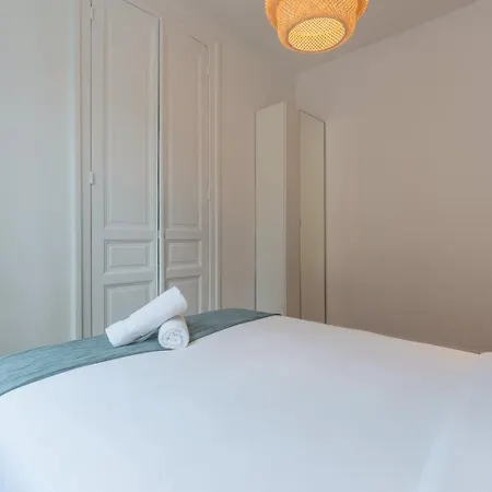 One Bedroom With Parking, Center Tourcoing